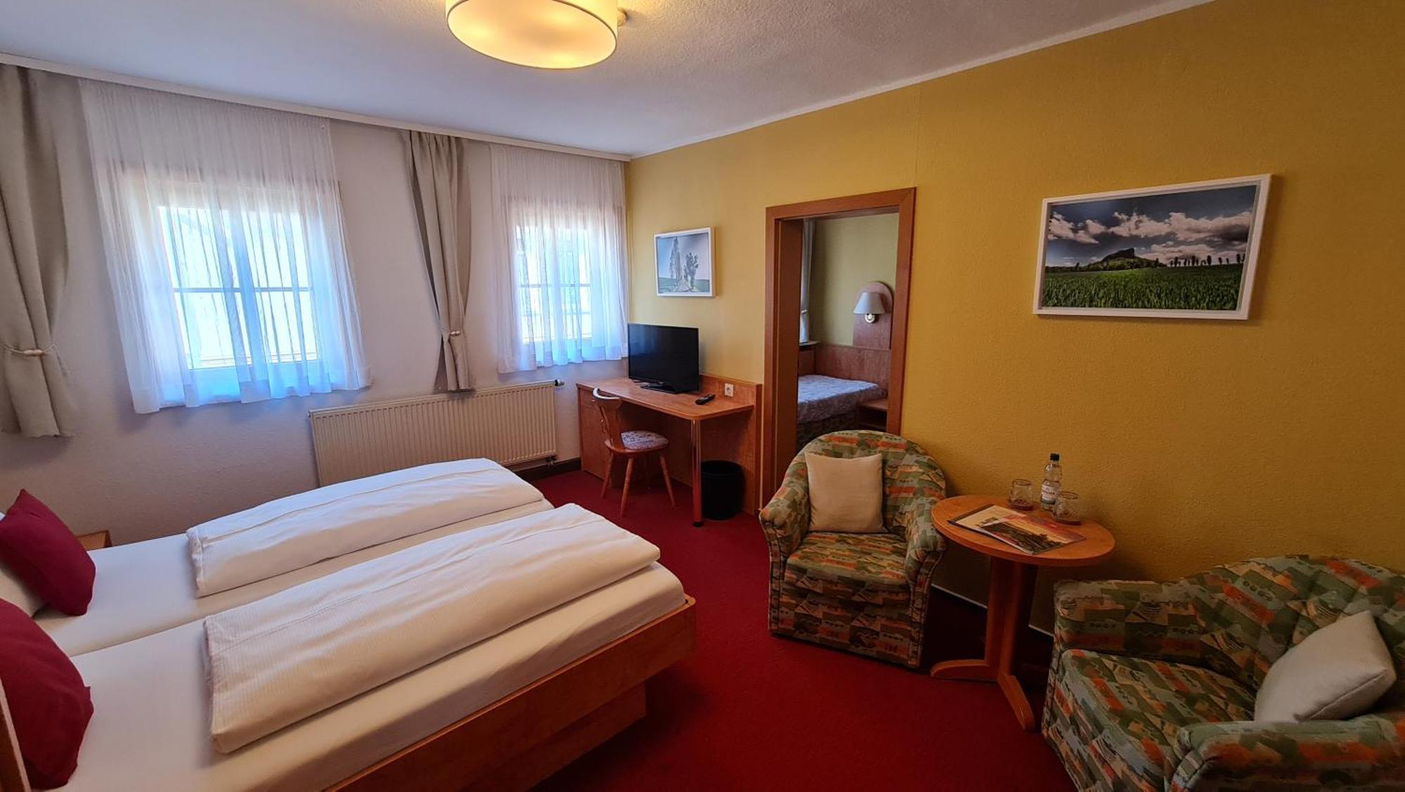 Gasthaus& Pension Zum Roten Haus Bad Schandau Luaran gambar